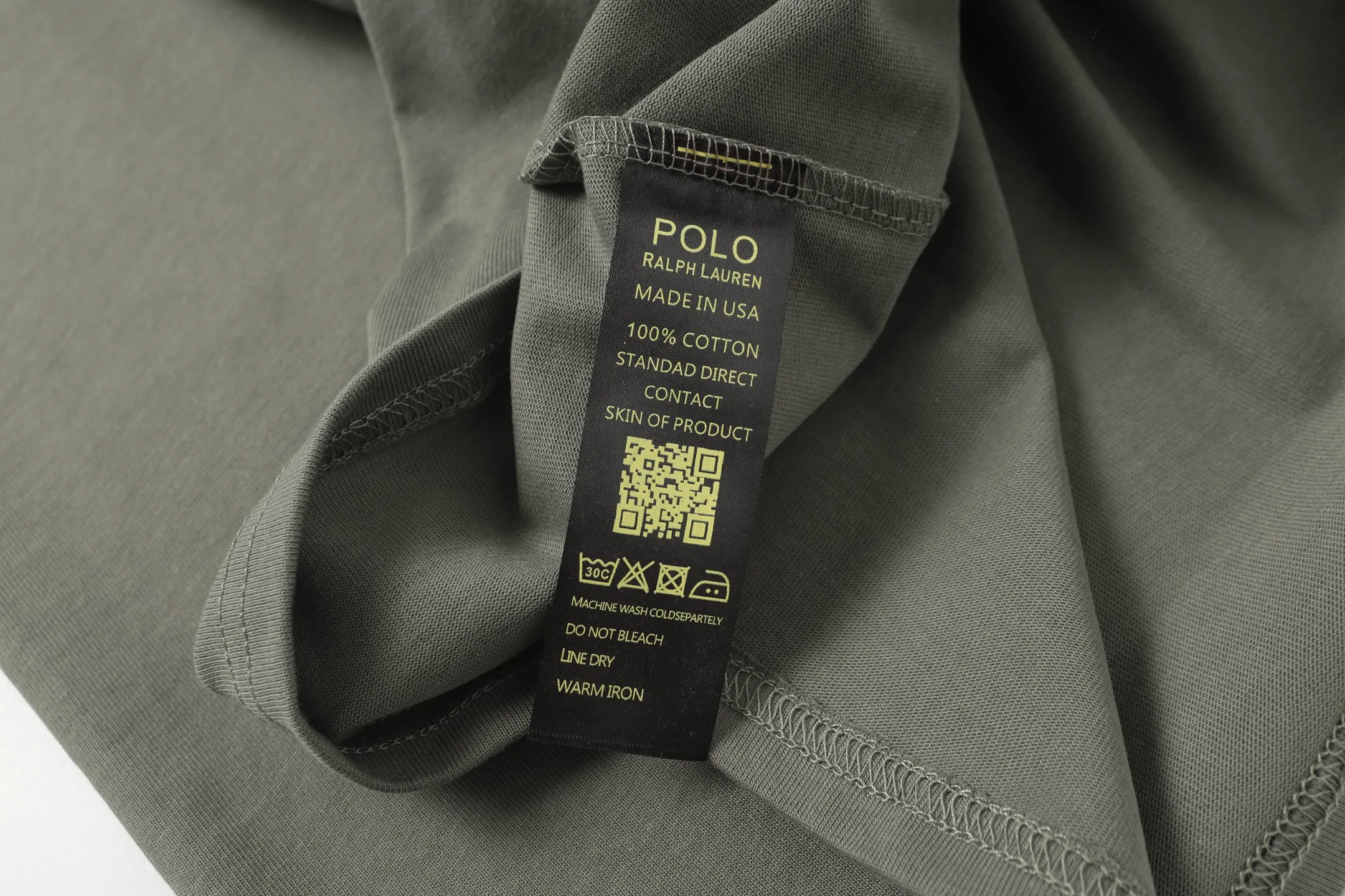 P130 Style number: A007 [Ralph Lauren classic classic printed round neck basic short sleeves] ✅270g double yarn fabric, custom woven and dyed threads ✅Original stickers Scan the QR code to enter the official website ✅Large version, loose and stylish, can wear up to 210 pounds Color: black, white, navy blue, dark gray, light gray Size: S-XL